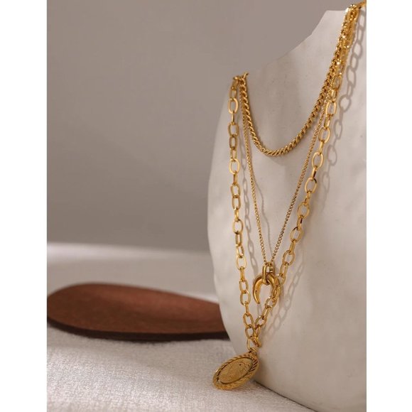 NEW 18K Gold Plated Lion Coin Horn Moon Triple Layer Link Chain Necklace - Picture 6 of 8